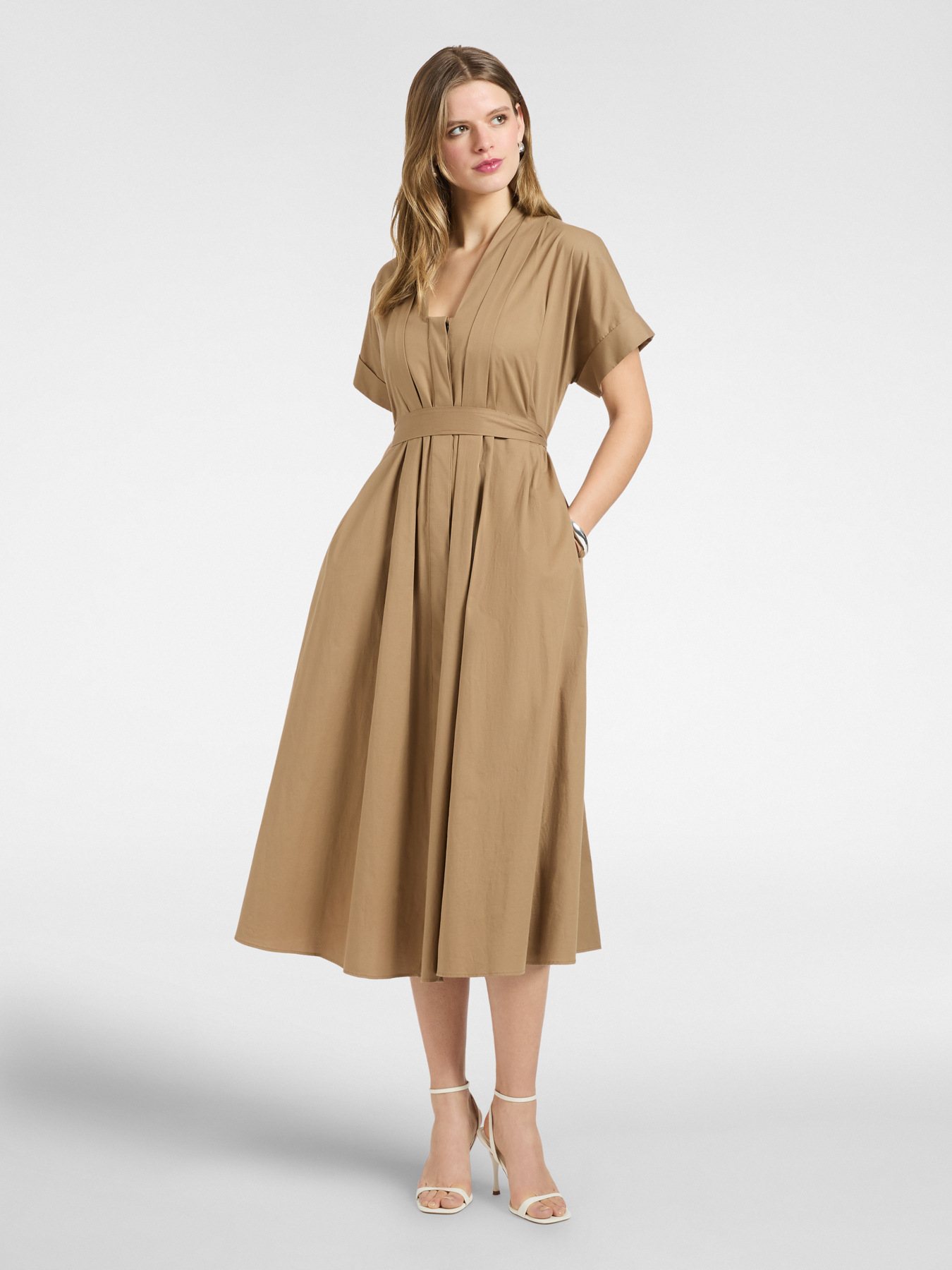 Flare dress with belt image number 2