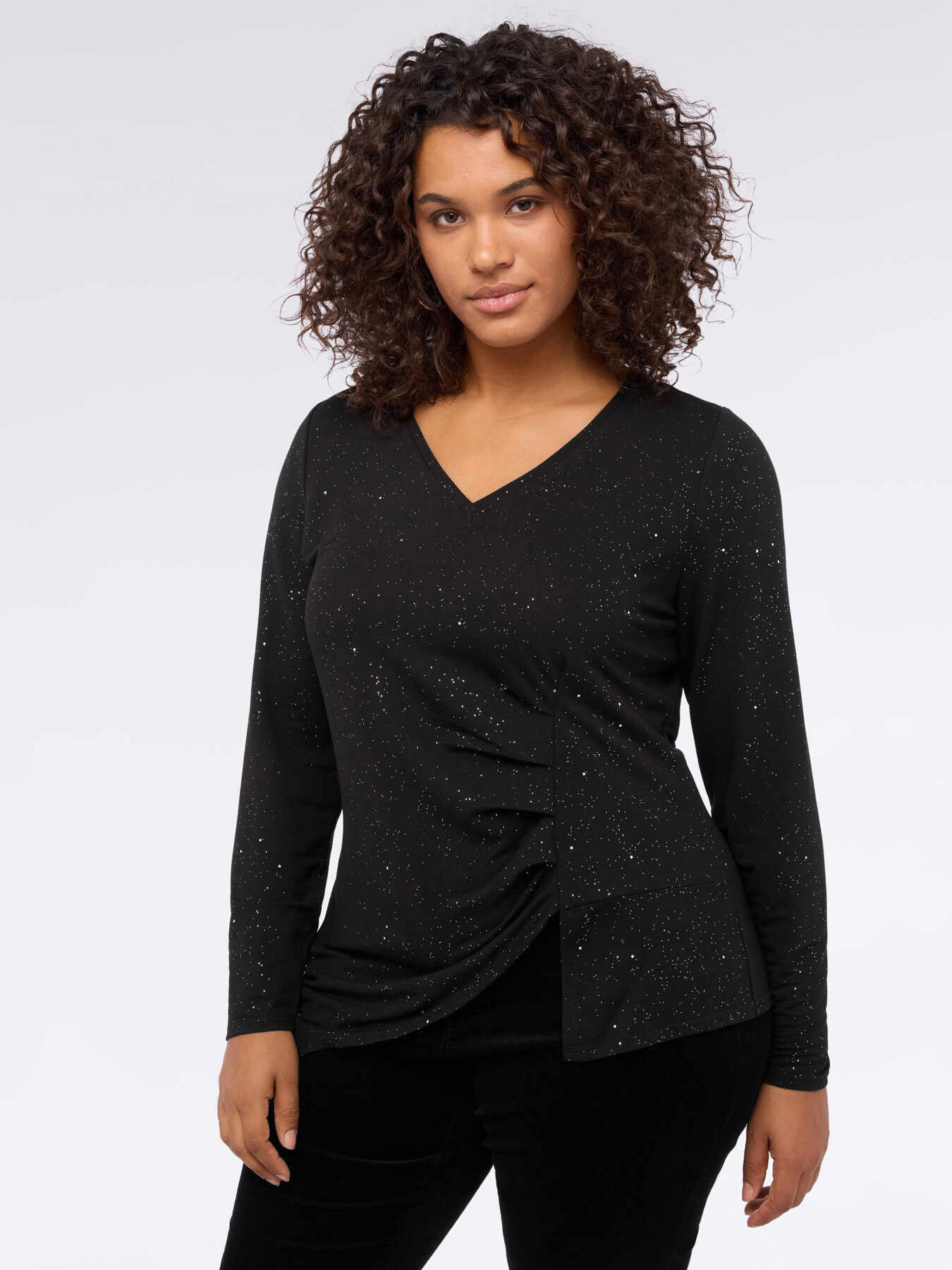 T-shirt pailleté avec drapé latéral image number 0