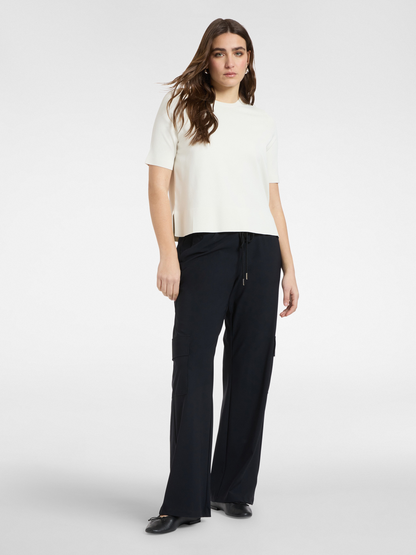 Short-sleeved viscose blend top image number 2