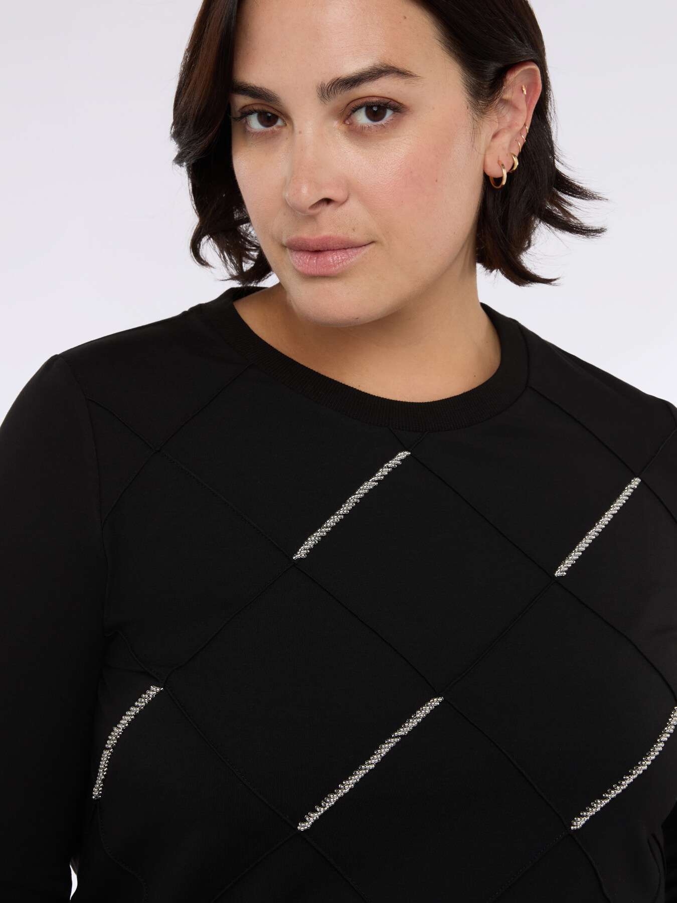 Sweatshirt with diamond pattern and beads image number 3