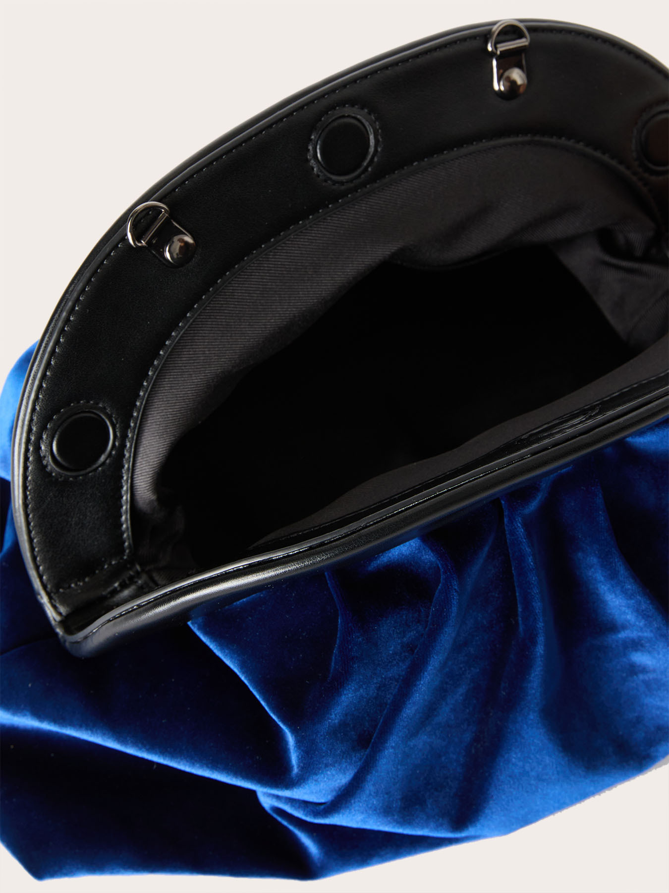 Clutch bag in velluto image number 4