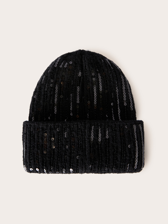 Cappello in maglia con ricamo di paillettes