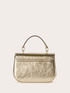 Petit sac en tissu lamé or image number 2