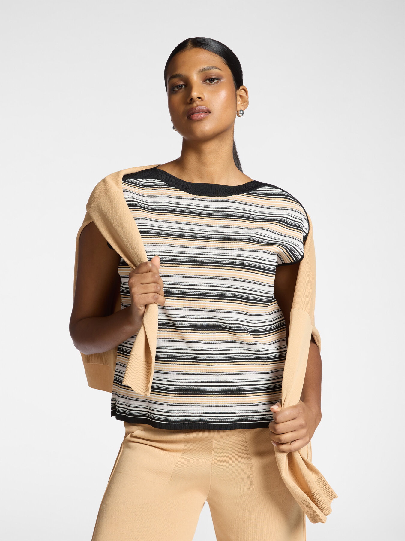 Maglia a righe con scollo barchetta image number 0