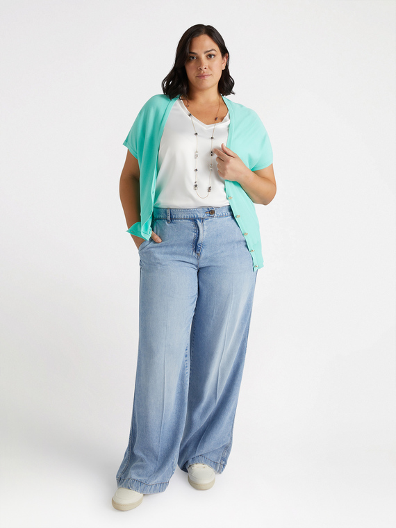 Lightweight cardigan with buttons