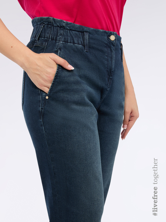 Stonewashed effect balloon jeans