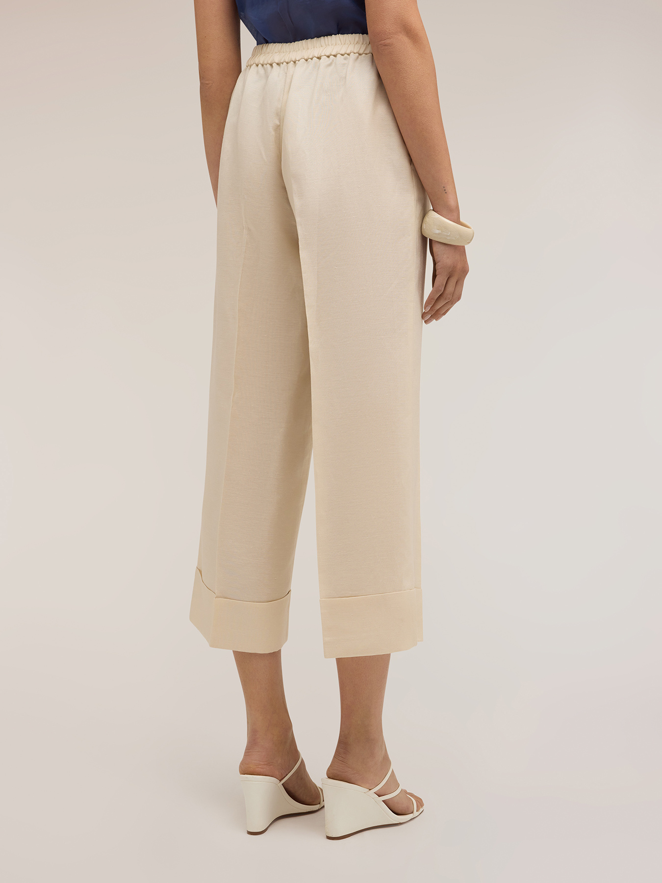 Pantaloni cropped din amestec de in image number 1