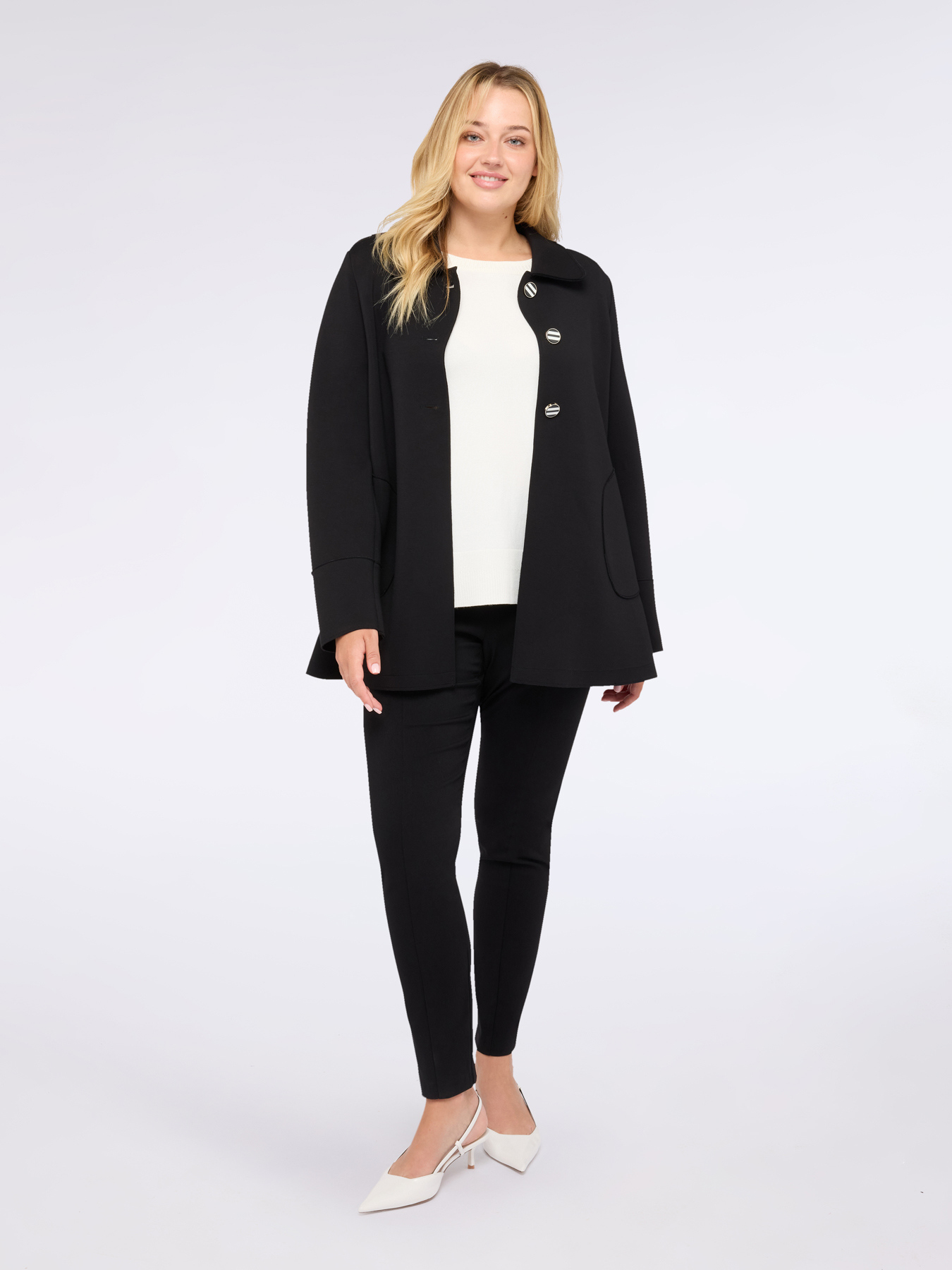 Veste en n&eacute;opr&egrave;ne avec boutons d&eacute;coratifs image number 2