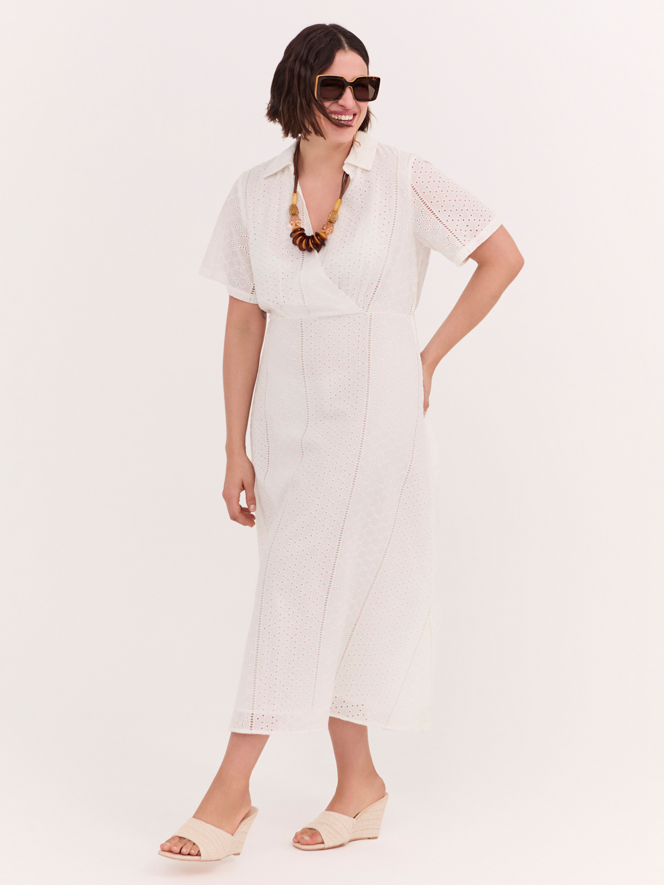 Kleid im griechischen Stil DREAM aus Lochstickerei image number 5
