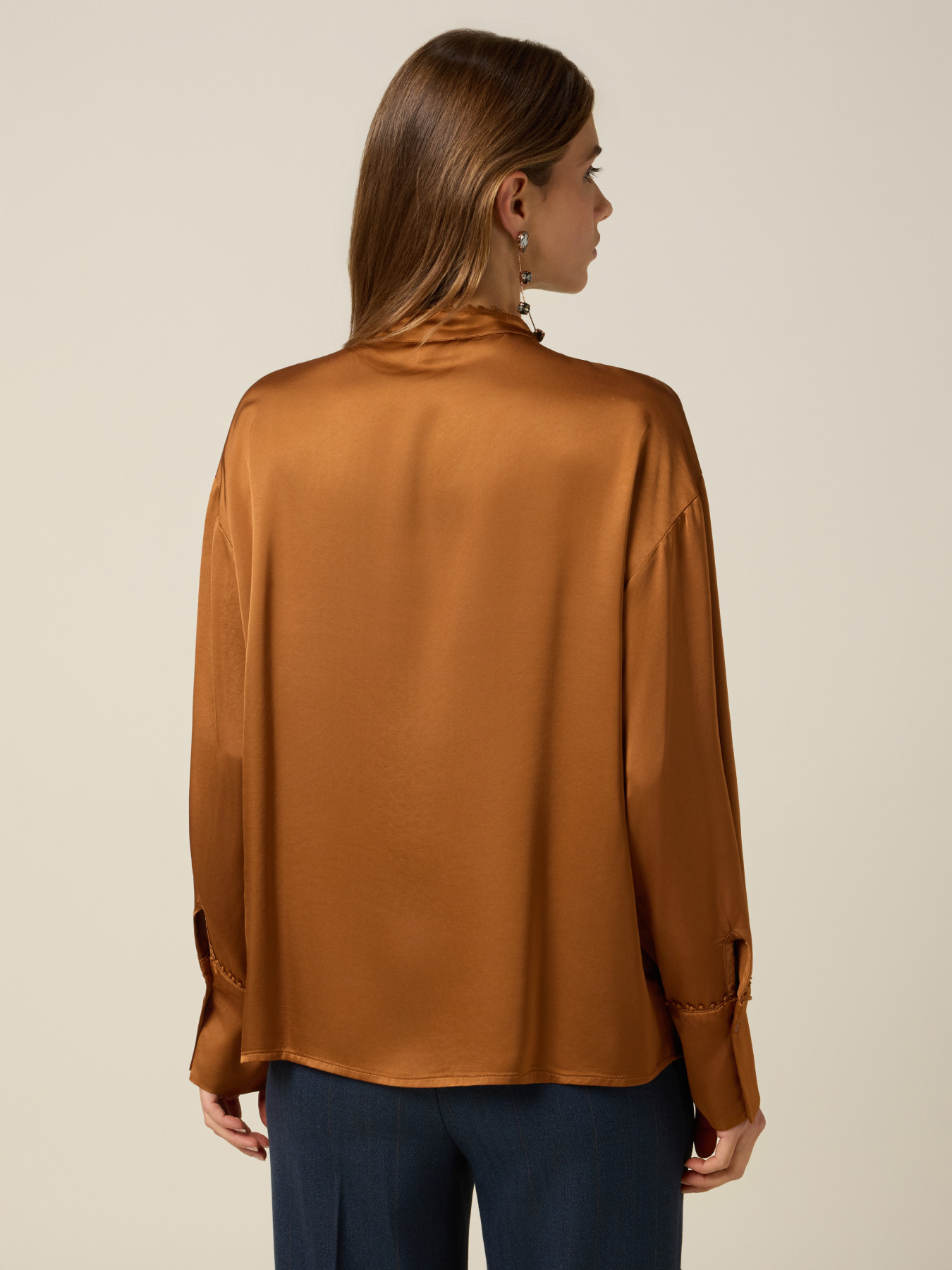 Camicia in raso con profili decorati image number 1