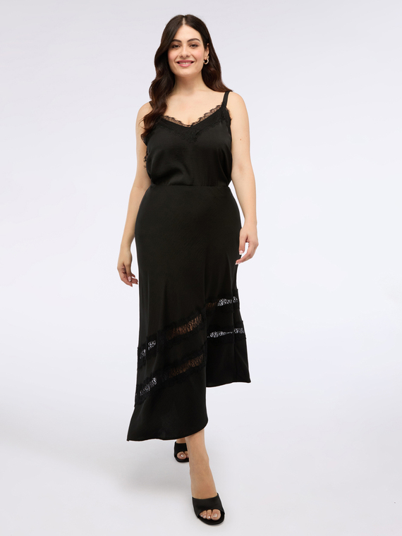 Long flared skirt in satin with lace