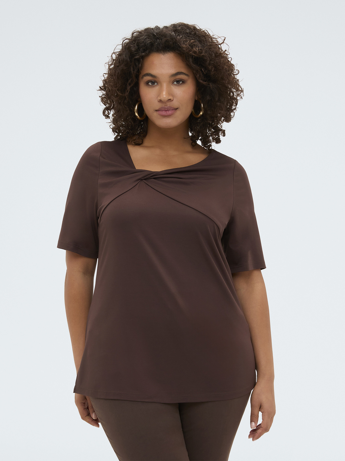T-Shirt aus Jersey mit Knoten und Drapierung image number 0