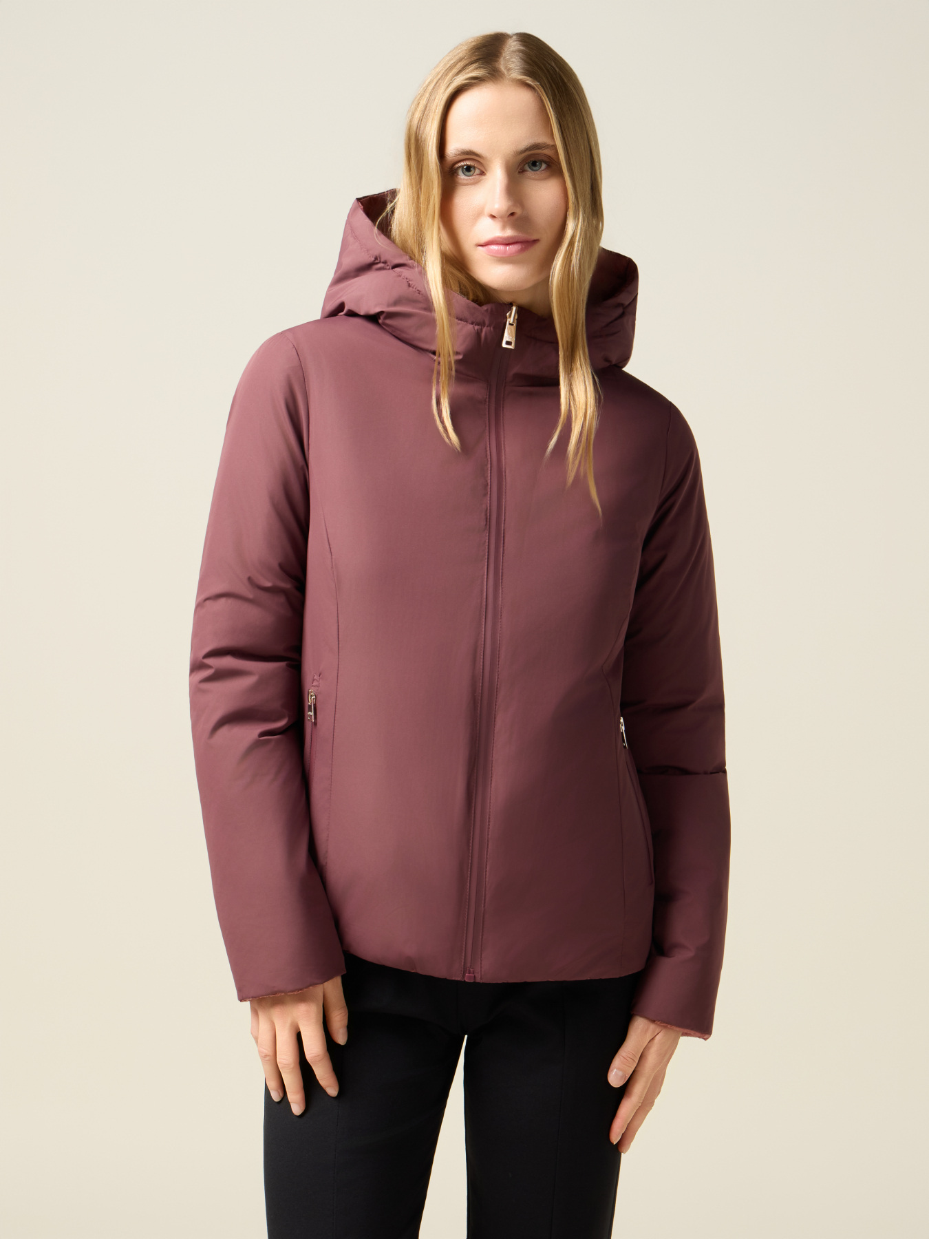 Piumino corto reversibile con cappuccio image number 0