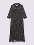 Langes Hemdblusenkleid mit Schriftzug-Print image number 4