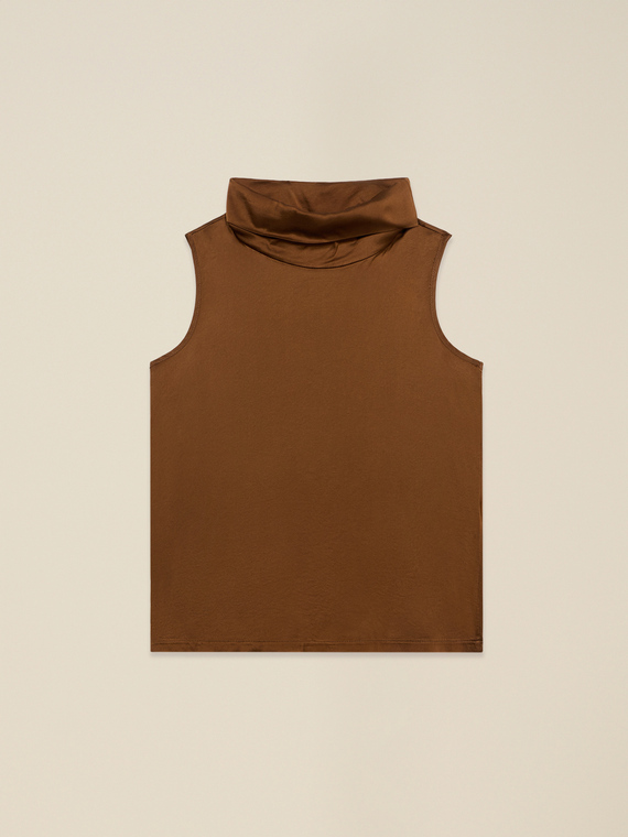 Top in raso con collo alto