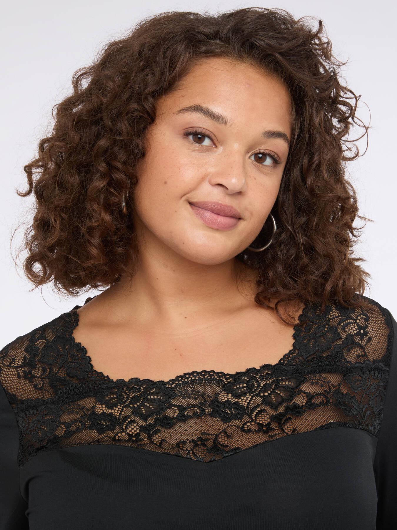 T-shirt à manches longues avec insert en dentelle image number 2