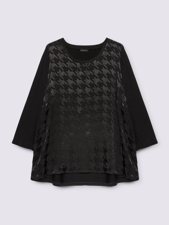 Two-material T-shirt with houndstooth pattern