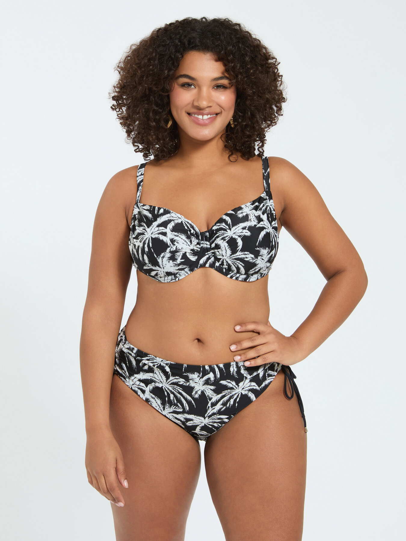 Bikini mit tropischem Print und Schn&uuml;ren image number 2