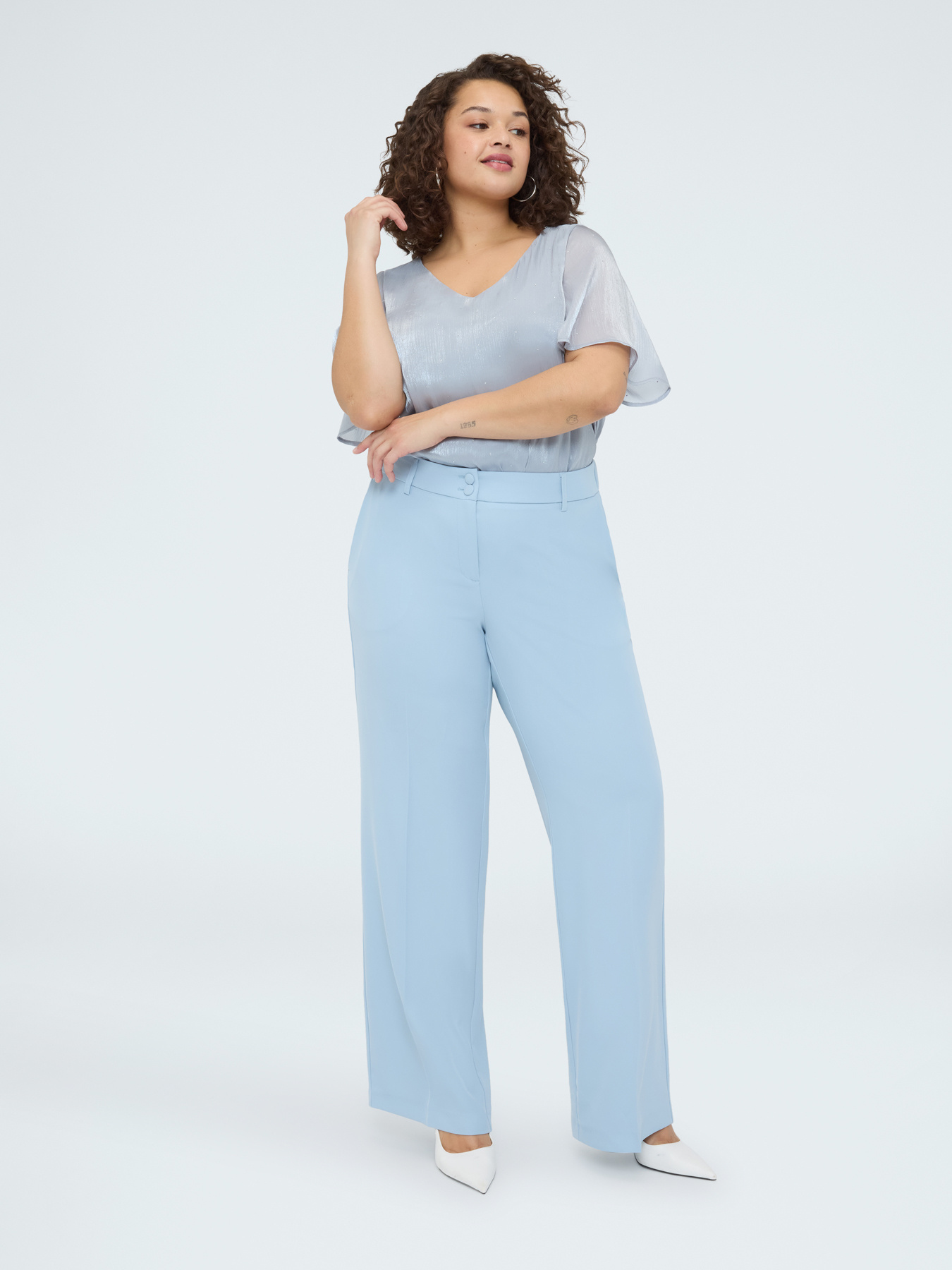 Metallic textured blouse with light spots image number 2