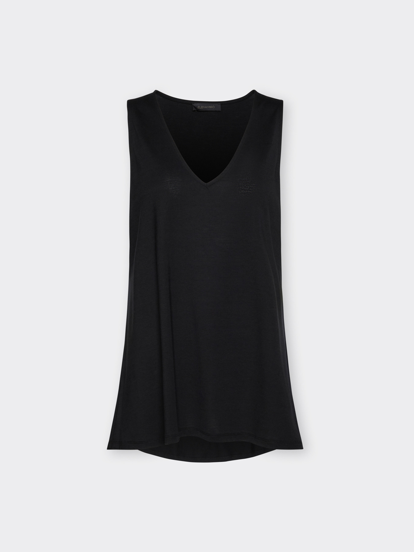 Mixed lyocell top with V-neck image number 4
