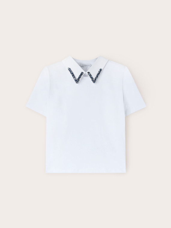 T-shirt con colletto ricamato con pietre