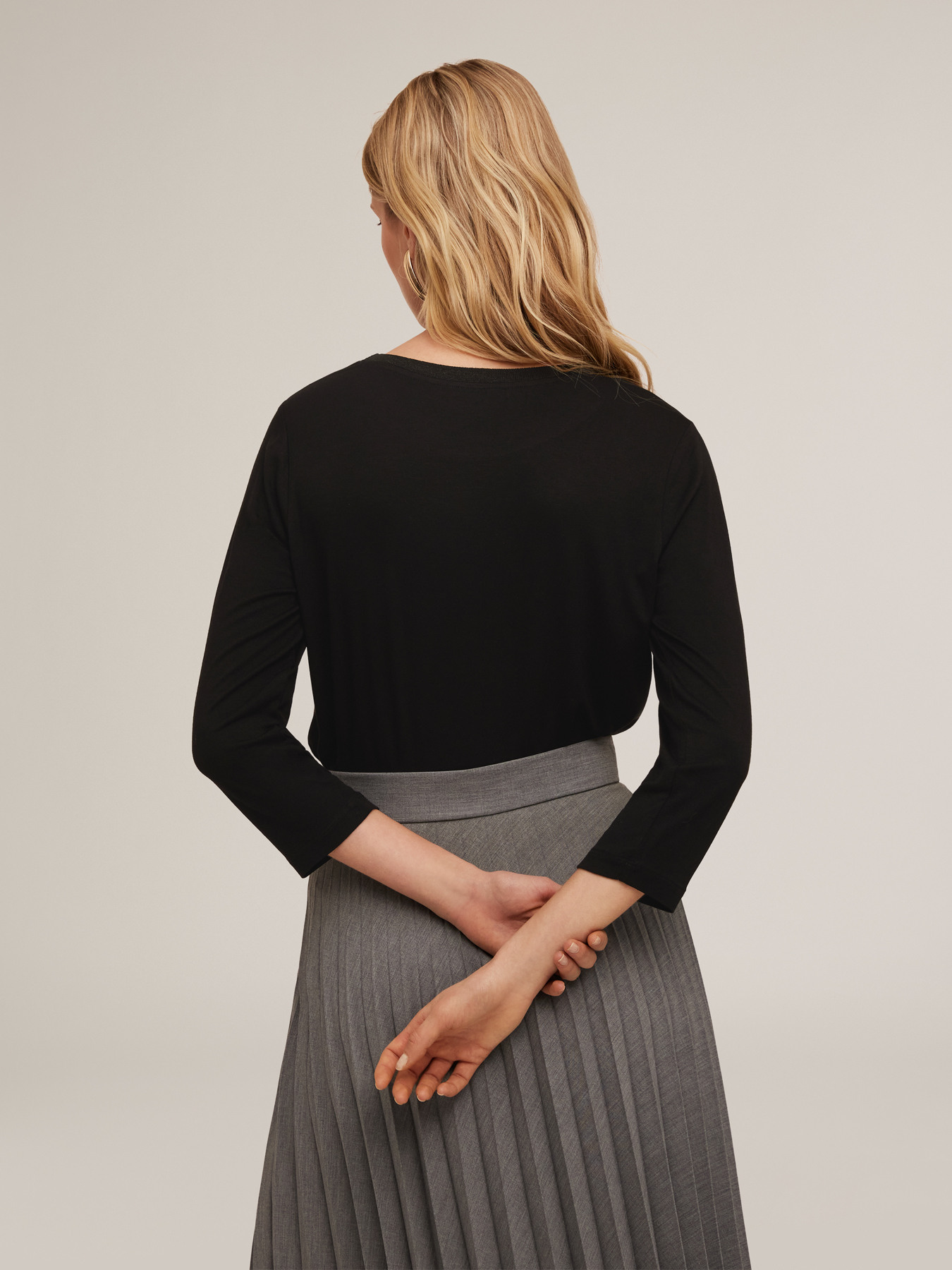 Basic-T-Shirt aus zwei Materialien image number 4