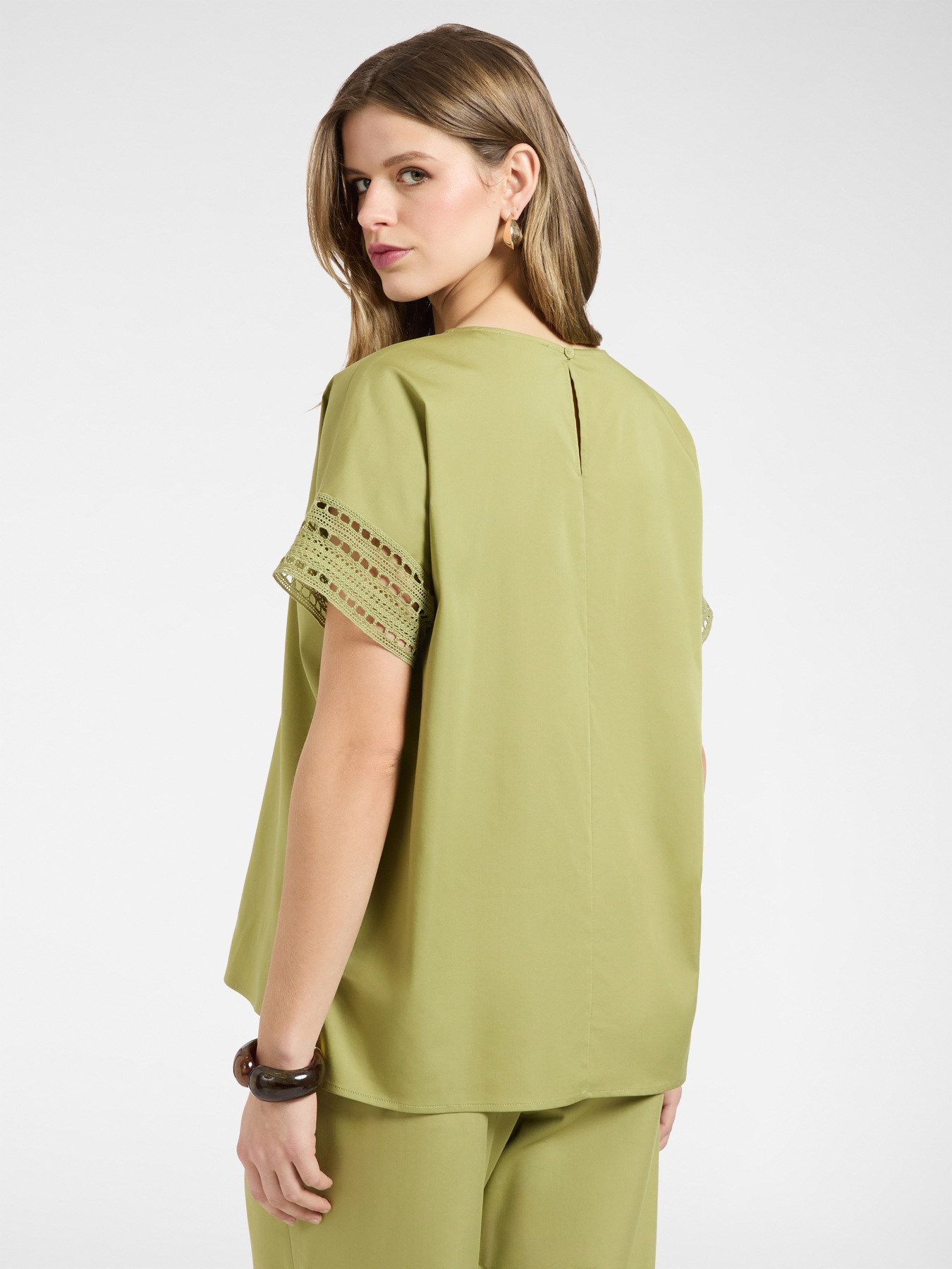 Bluse mit Spitzenr&auml;ndern image number 1