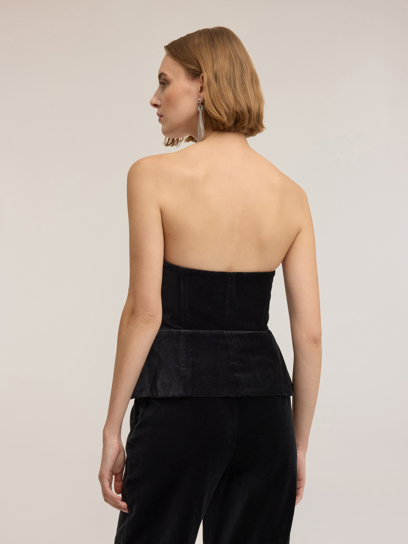 Top bustier de terciopelo con escote coraz&oacute;n image number 1