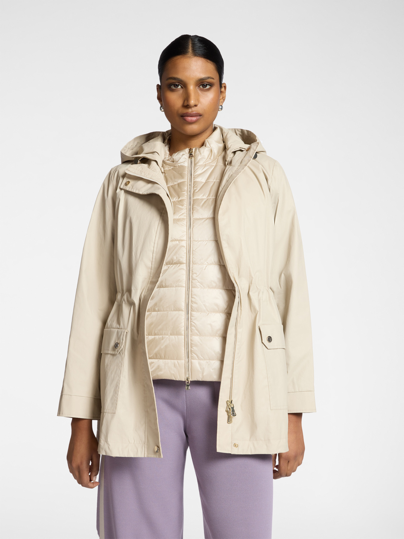 Parka con capas y capucha image number 3