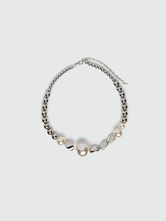 Collar con maxi perlas y bolas