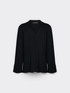 Maglia con scollo a V e colletto image number 4