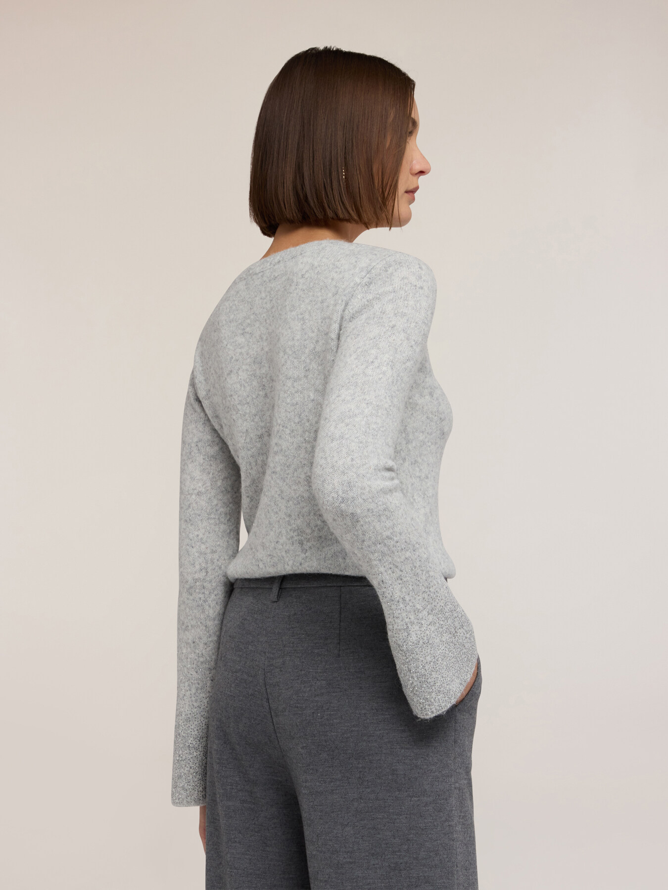 Maglia con maniche a campana e strass image number 1