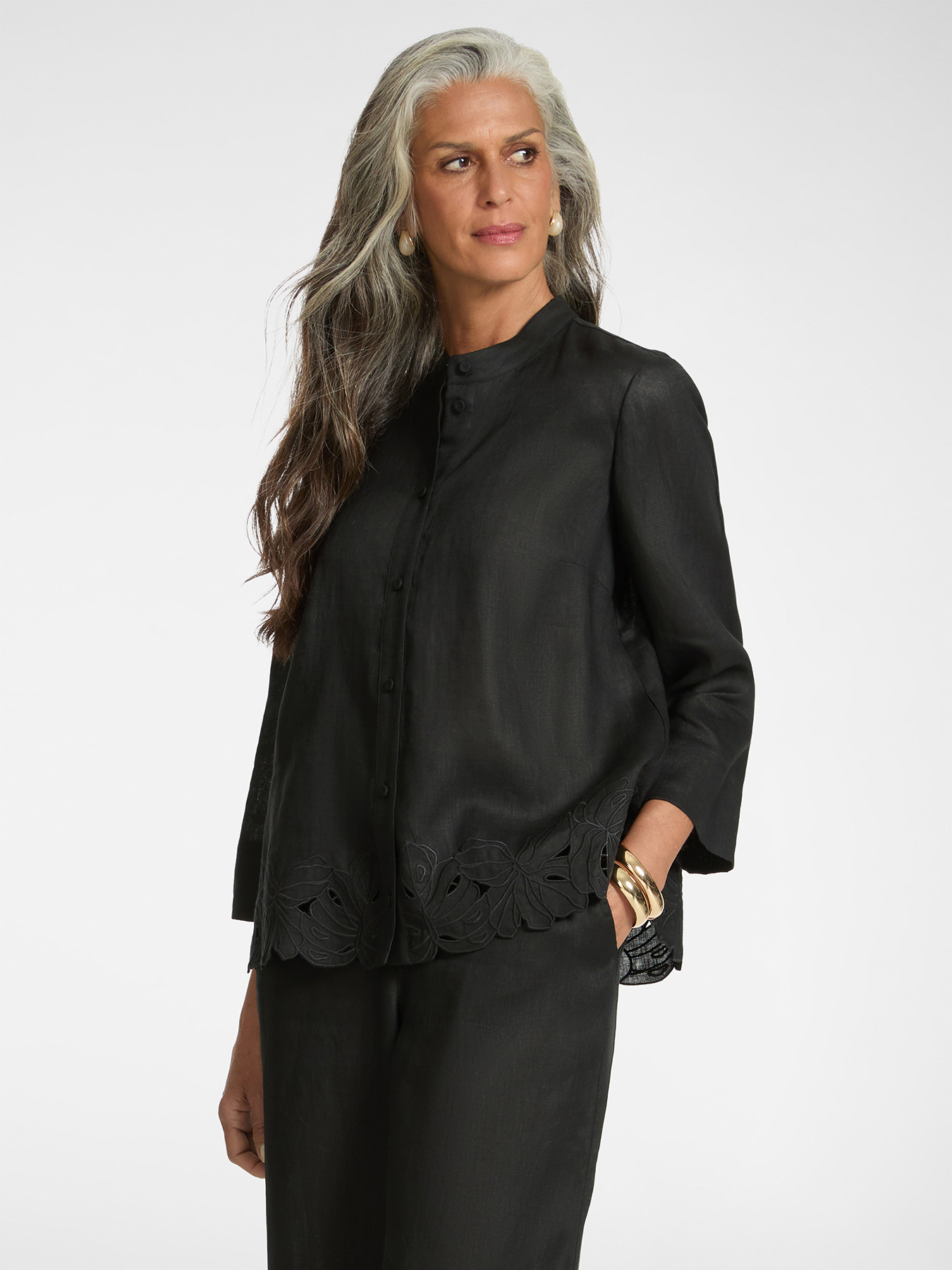 Leinenhemd mit Stickereien image number 0