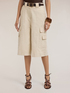 Bermuda shorts with cargo pockets image number 2
