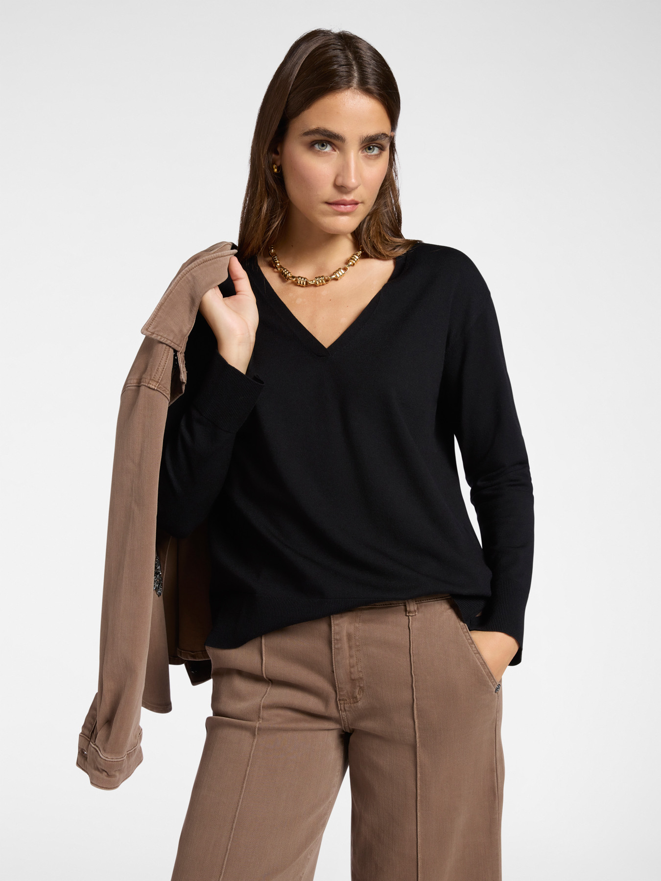 Pullover mit V-Ausschnitt image number 0