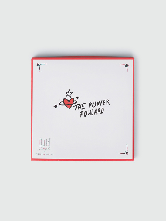 The power foulard