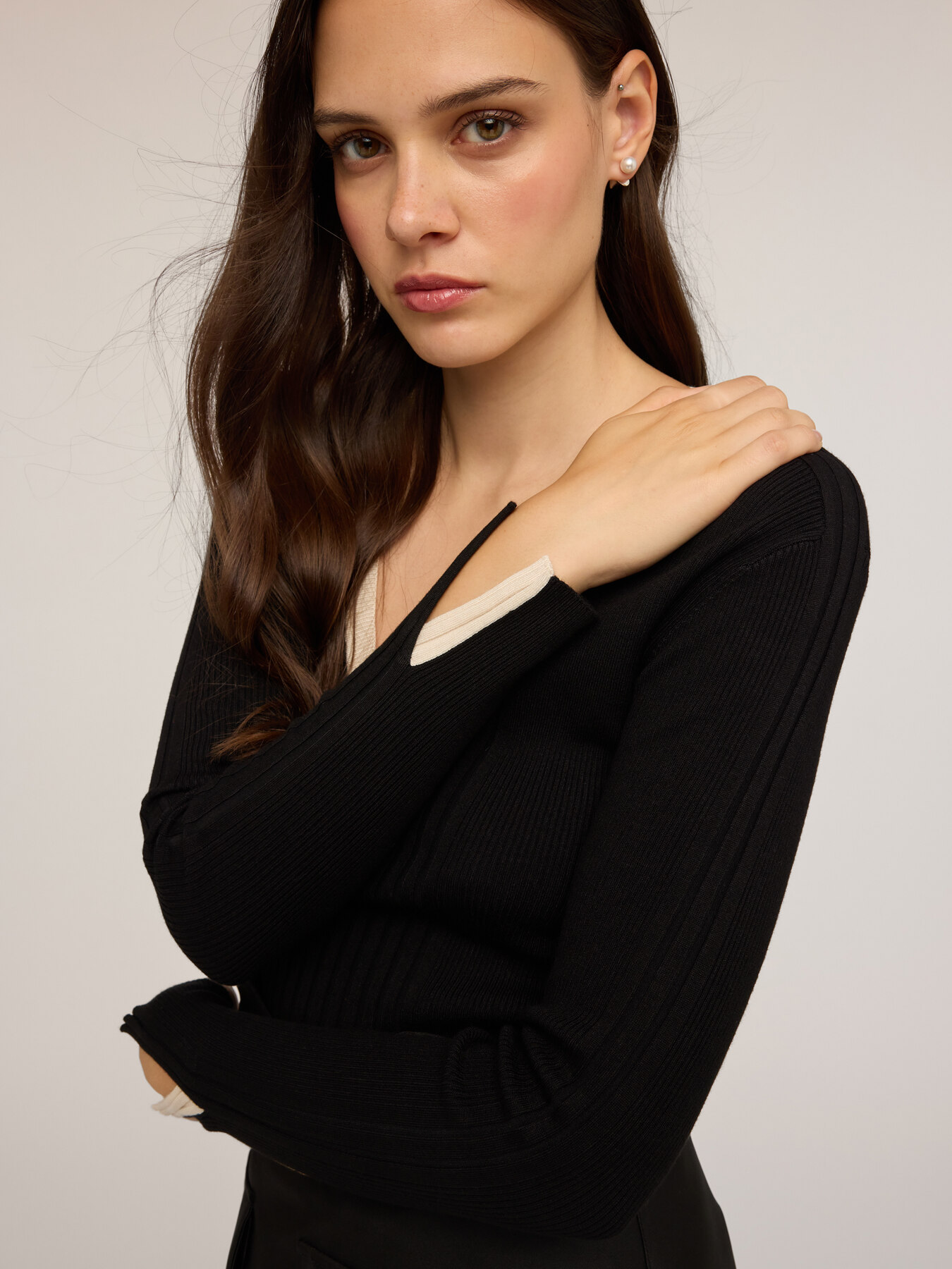 Two-tone ribbed jumper image number 0
