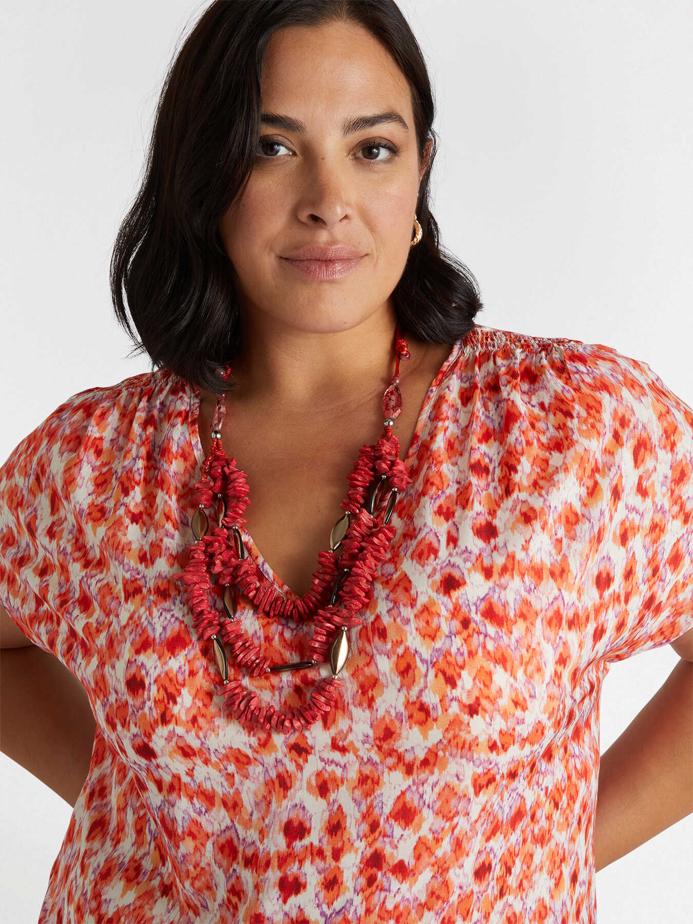 Collier multirangs avec pierres rouges image number 0