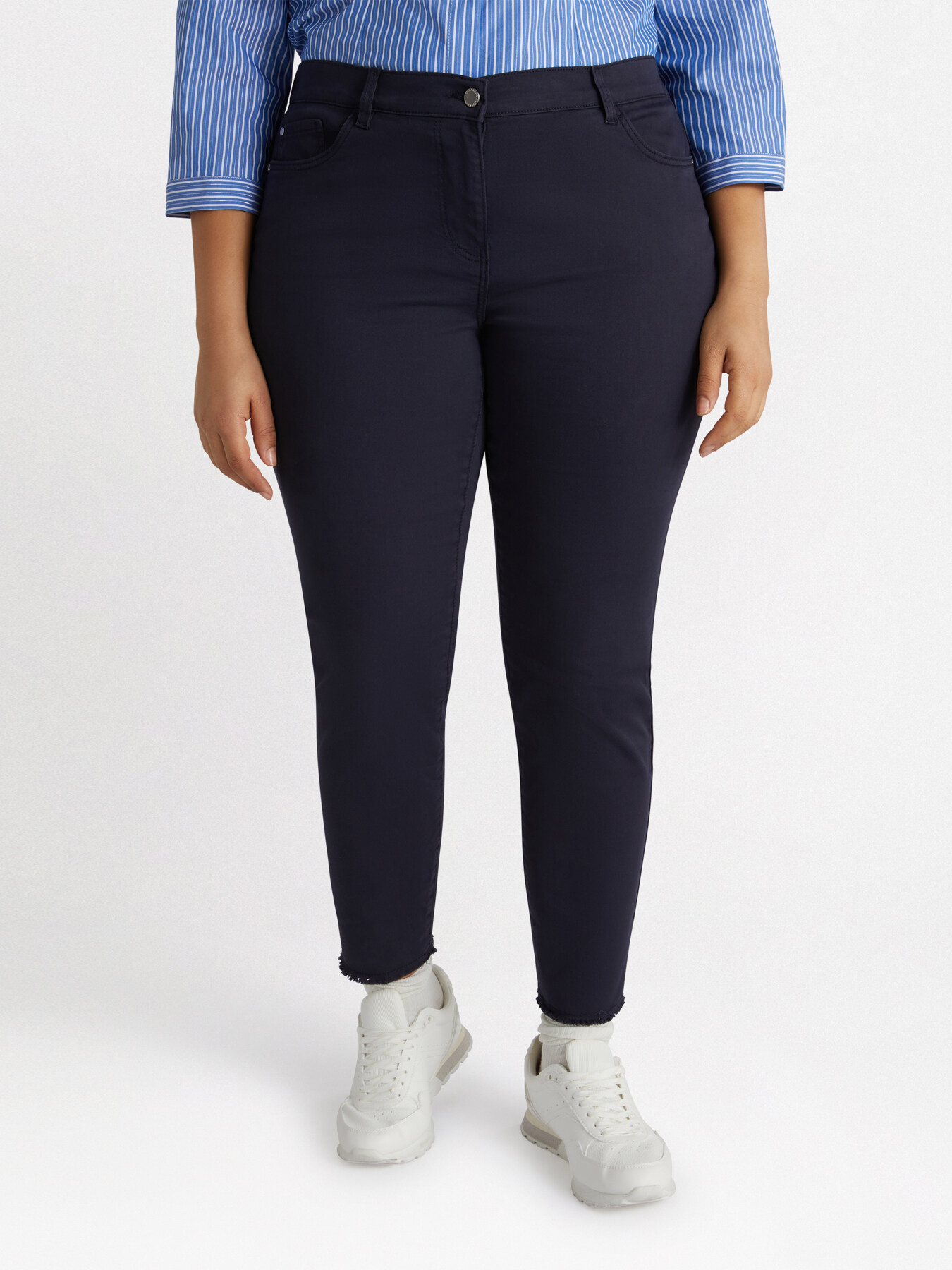 Cotton skinny trousers image number 2