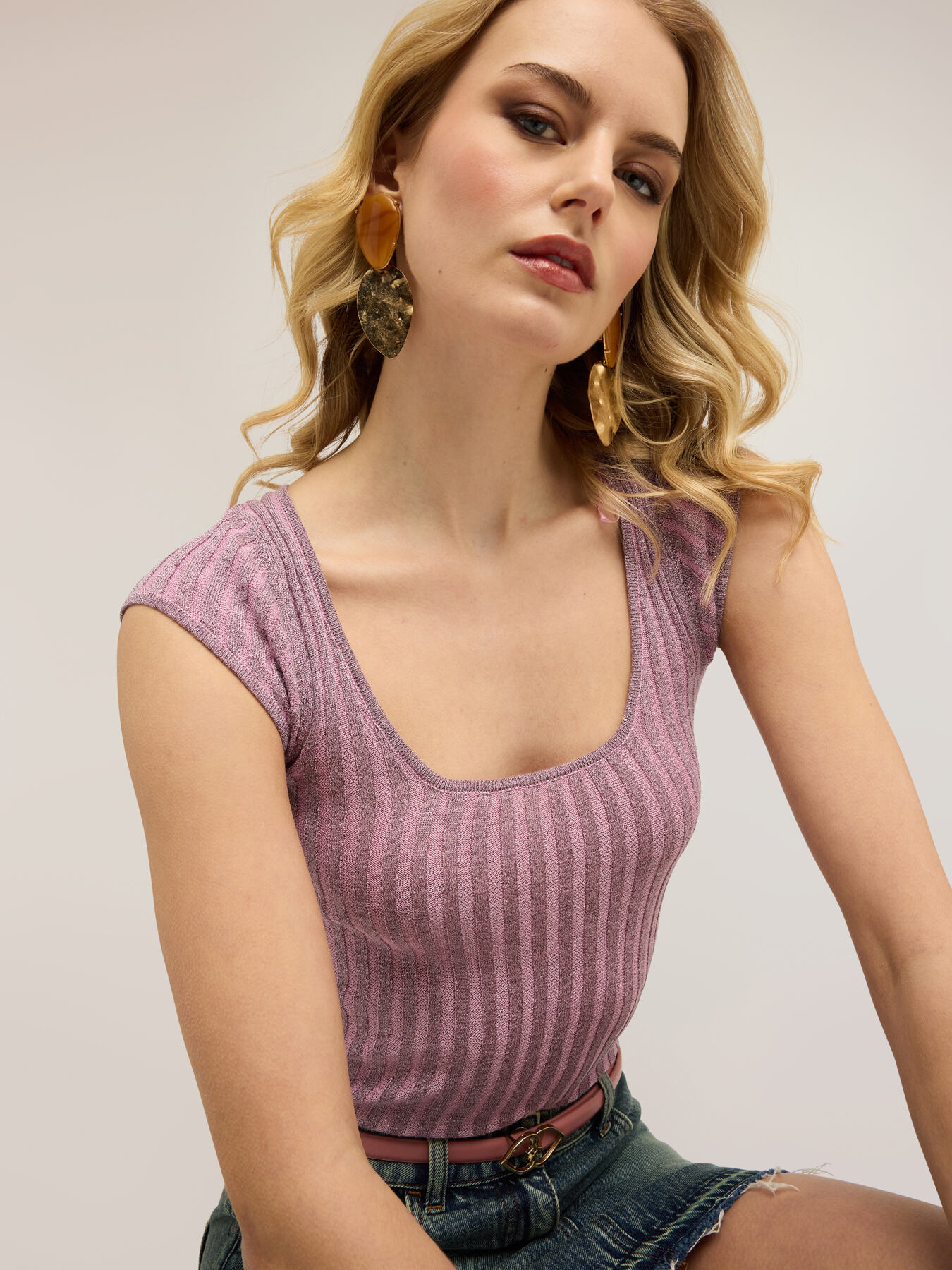 Slim-fit ribbed lurex knitwear image number 0