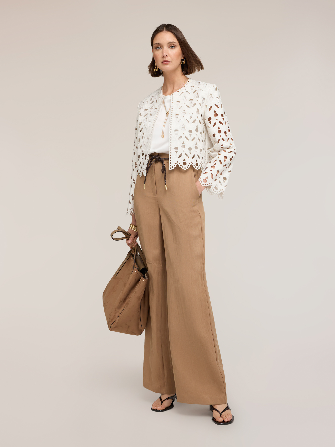 Veste enduite effet broderie anglaise image number 0