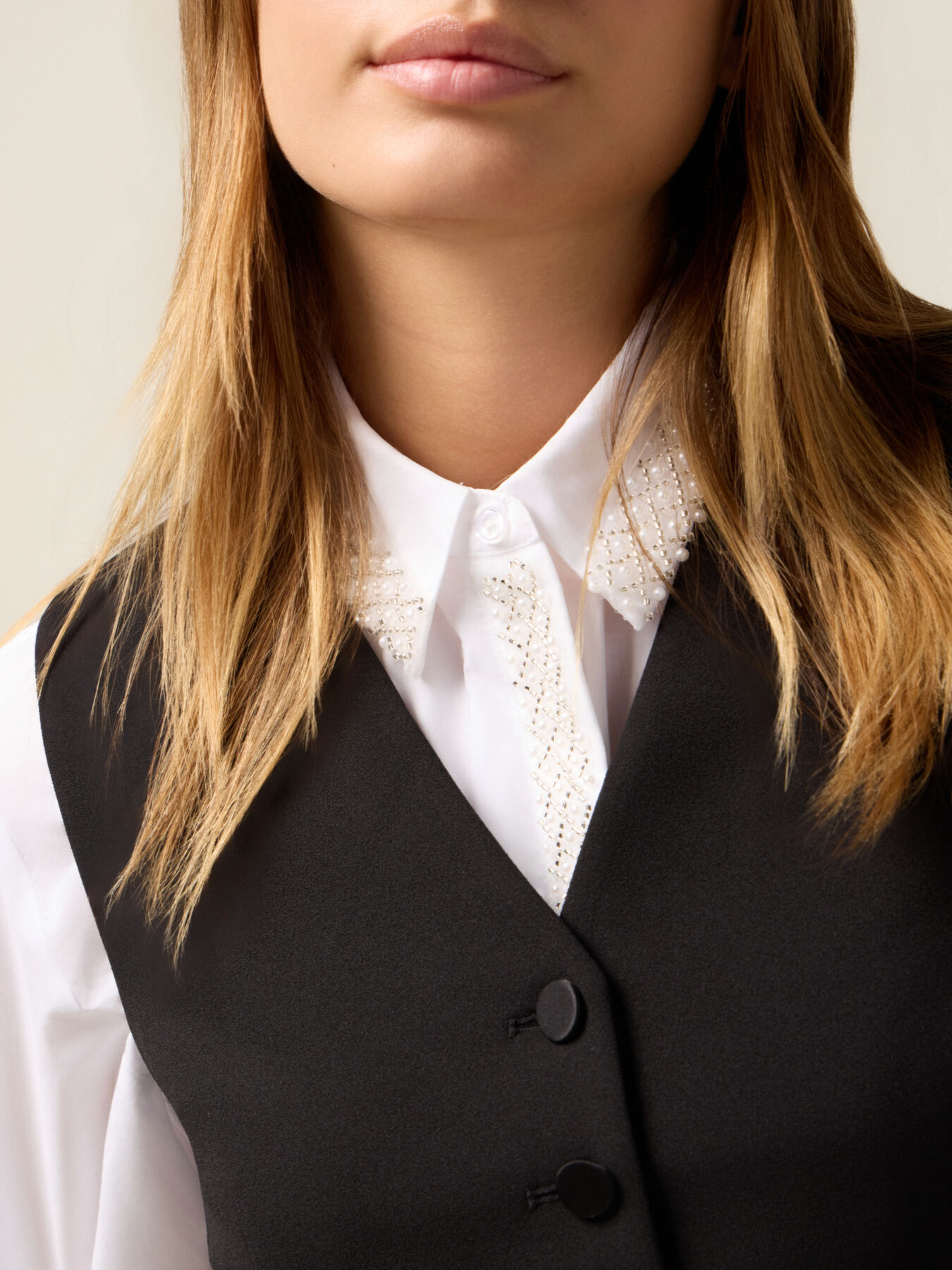 Gilet in tessuto cr&ecirc;pe image number 3