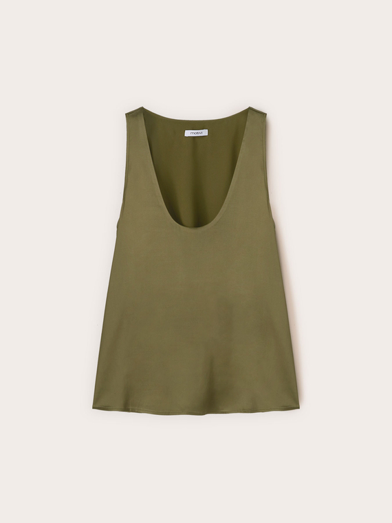 Wide shoulder satin top