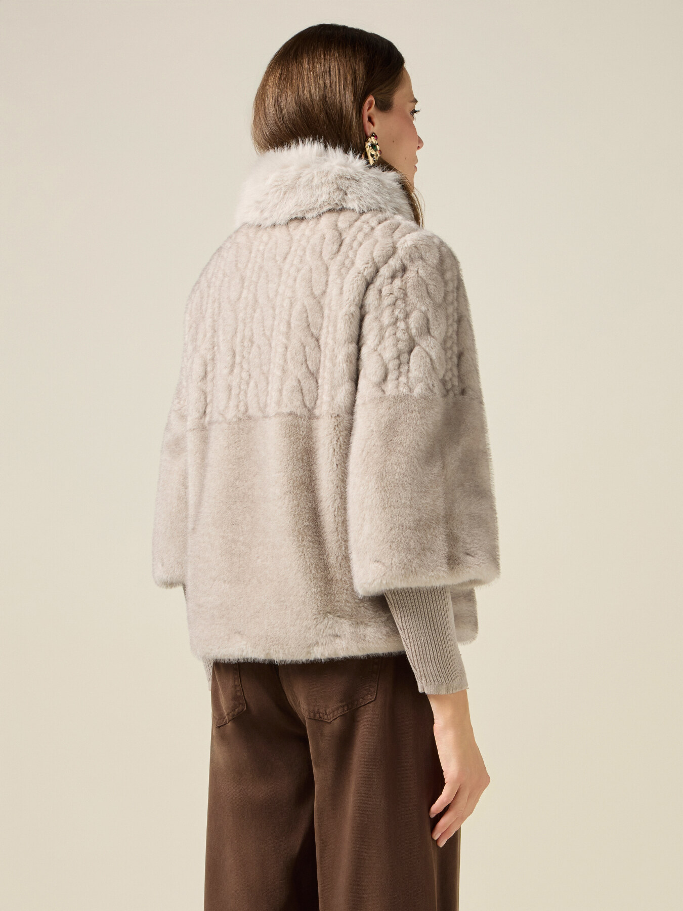 Giubbotto in tessuto effetto peluche a doppia lavorazione image number 1