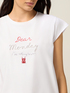 T-Shirt mit Buchstaben-Stickerei image number 2