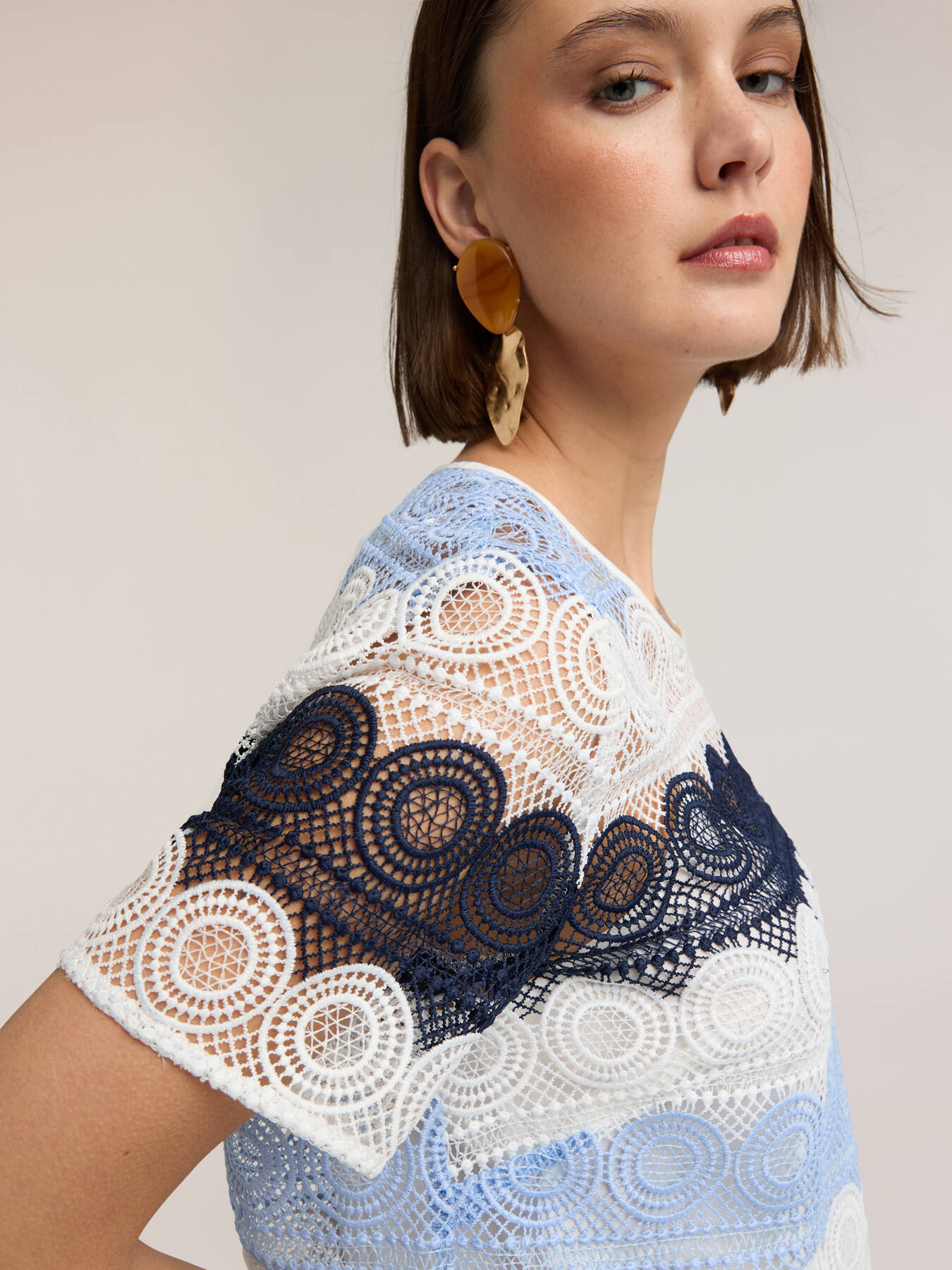 Macram&eacute; lace T-shirt image number 2