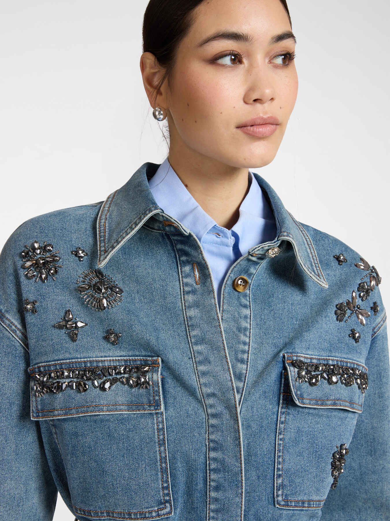 Giacca in denim con applicazioni image number 3