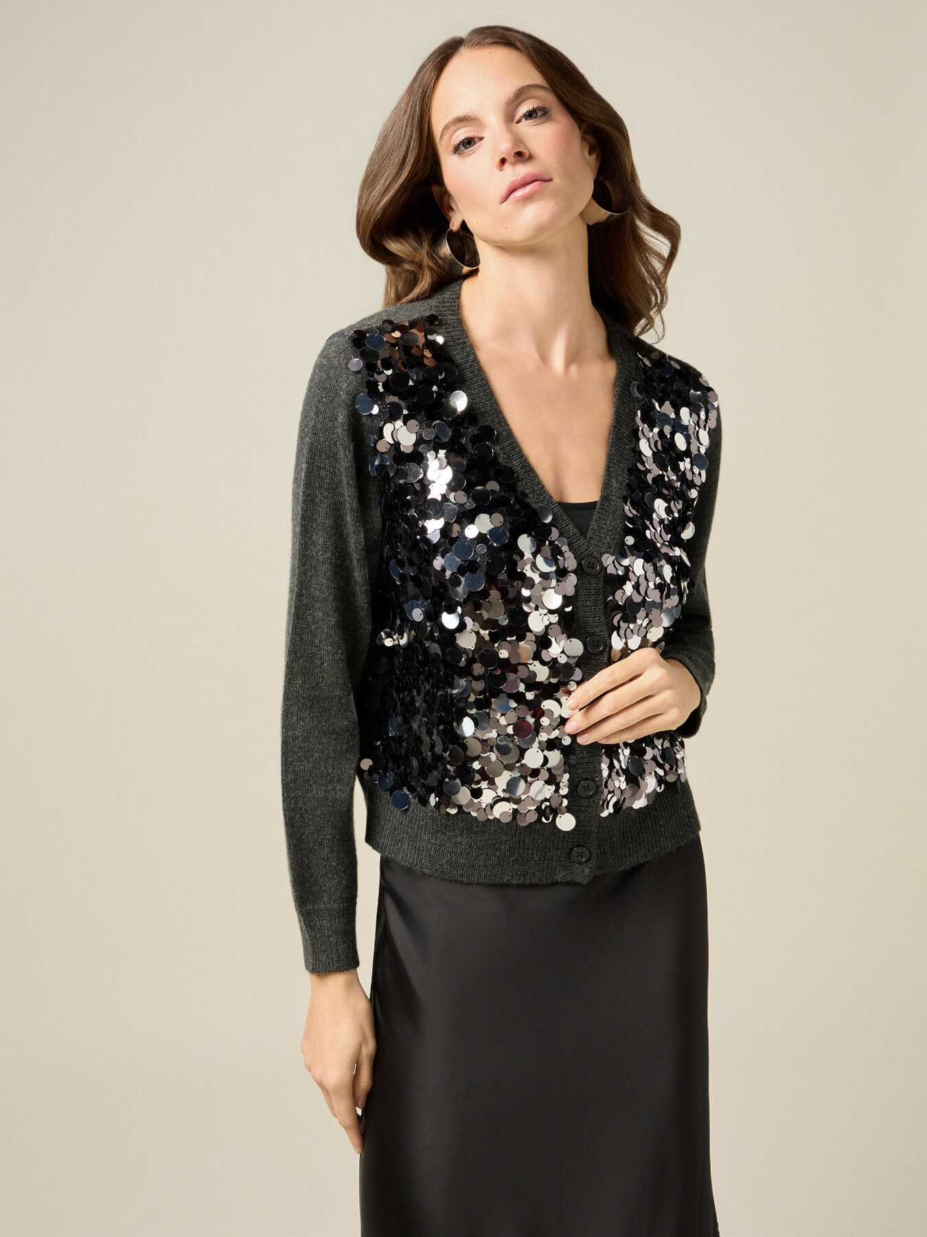 Cardigan con maxi paillettes image number 0