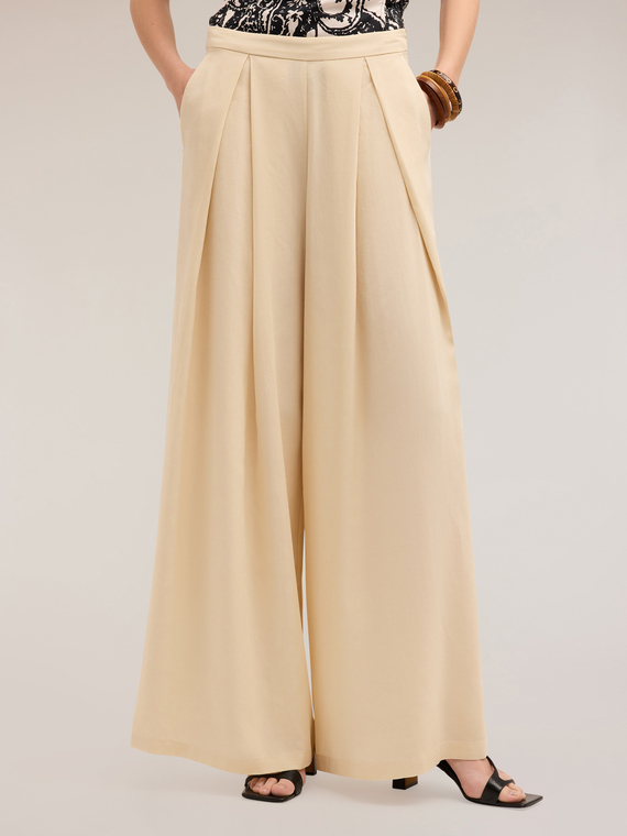Linen blend trousers with split pleats