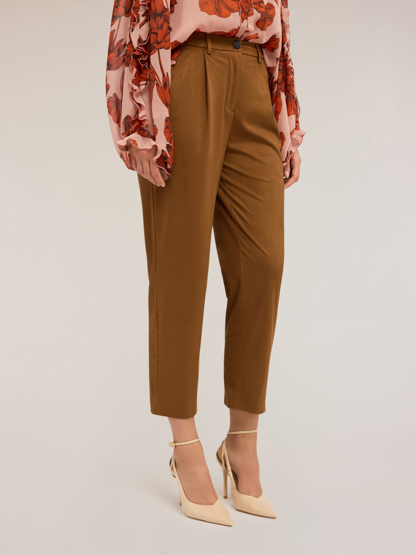 Regular trousers with pleats image number 0
